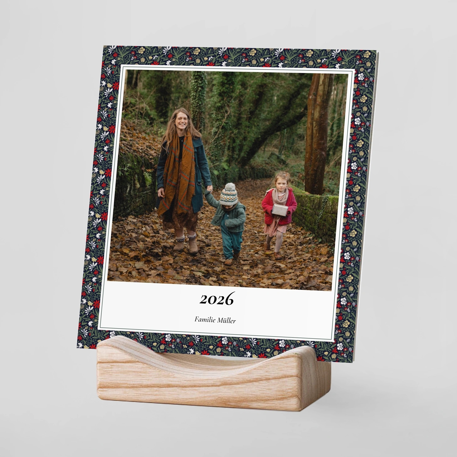 Tischkalender mit Holzfuß Weihnachtsstern