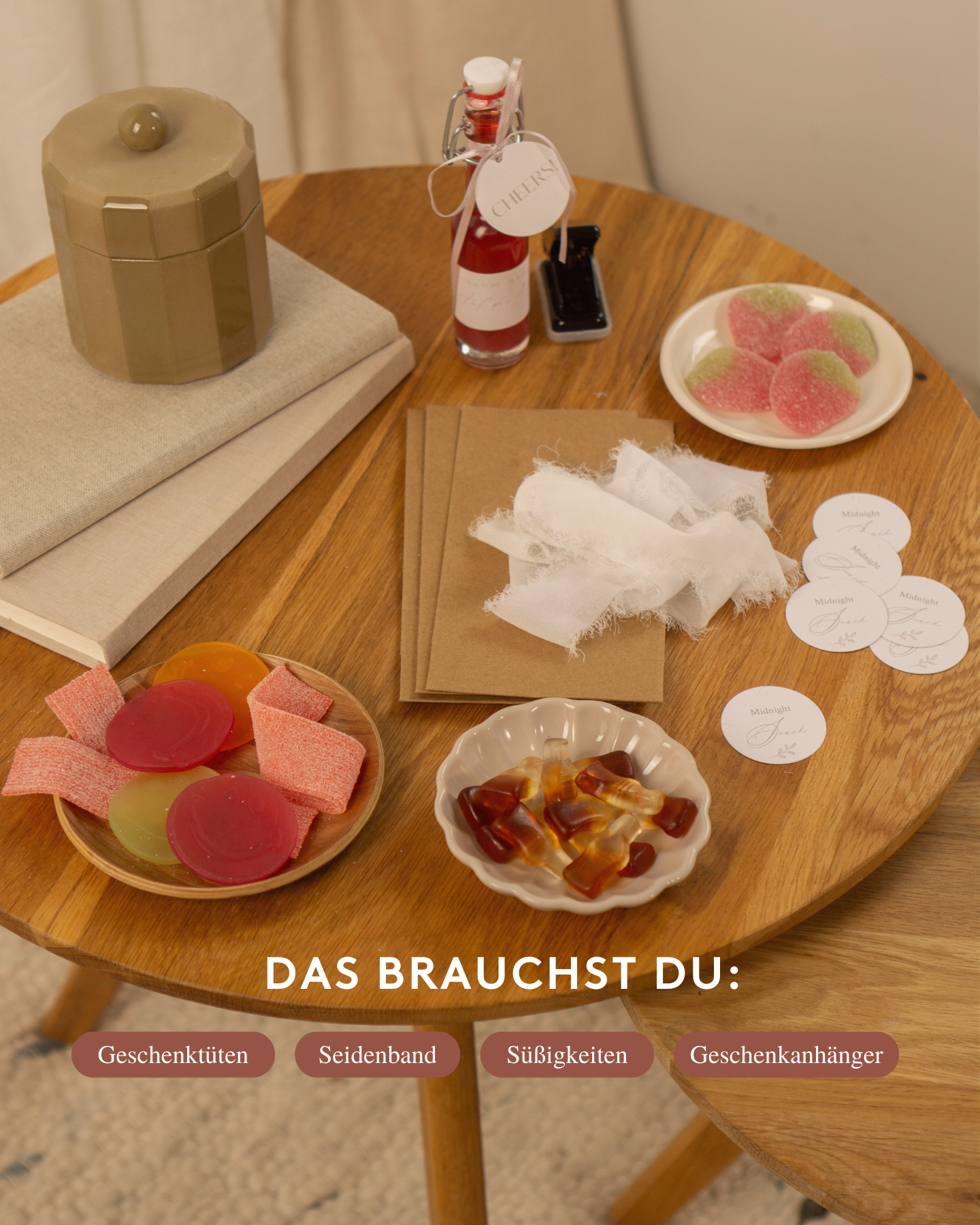 Mitternachtssnack als Give away für die Gäste zur Hochzeit. Alle Materialien und Zutaten dafür liegen auf dem Tisch.